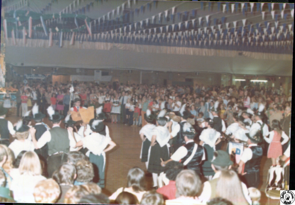 1975 10 12 08 Baltimore Oktoberfest.jpg